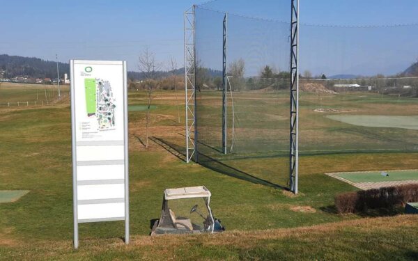 Vhod golf center Stanežiče