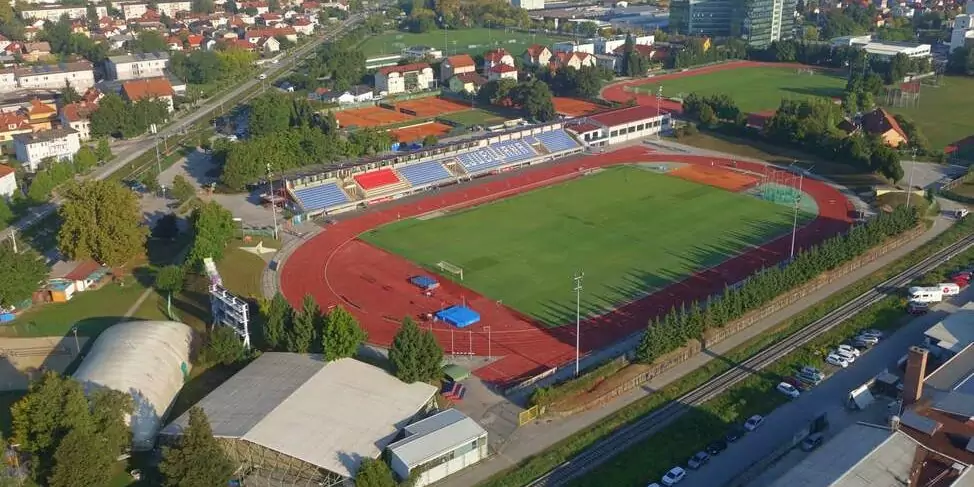 NOGOMETNA IGRIŠČA TRIKOTNIK